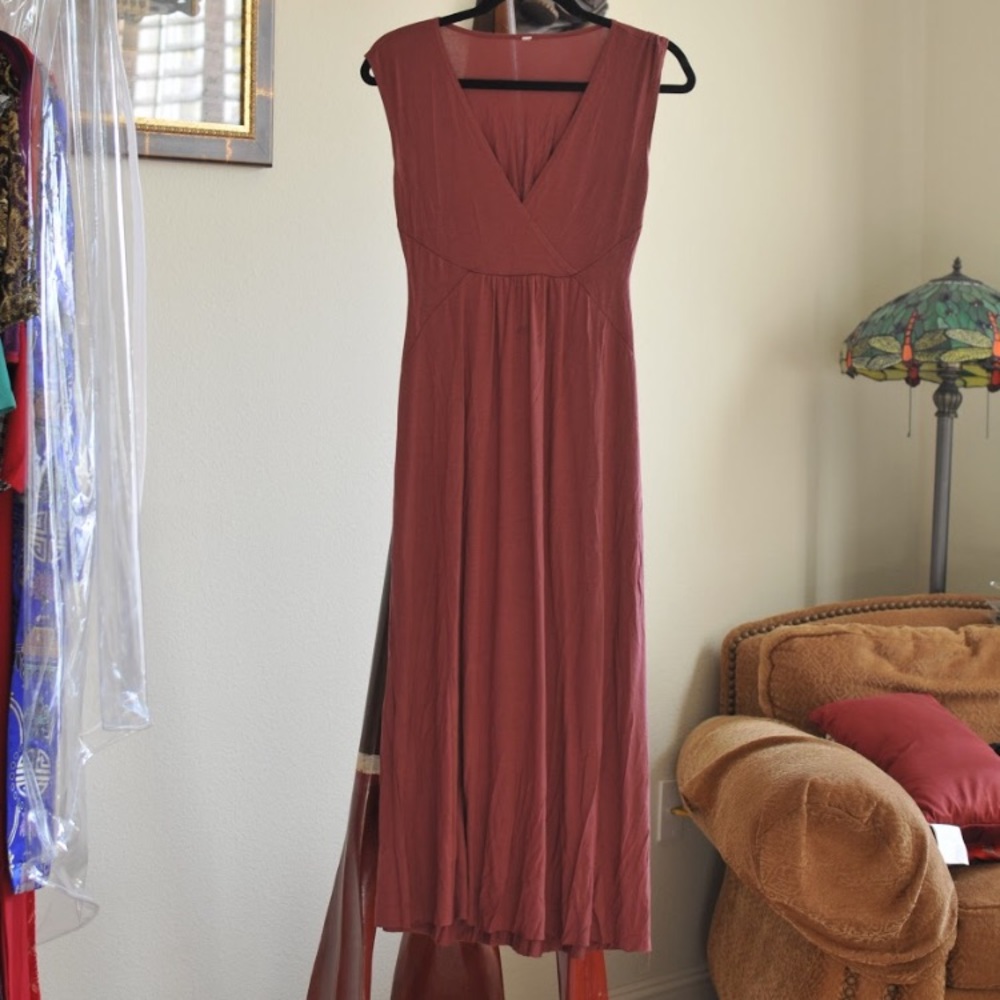 Mauve pink V-neck maxi dress